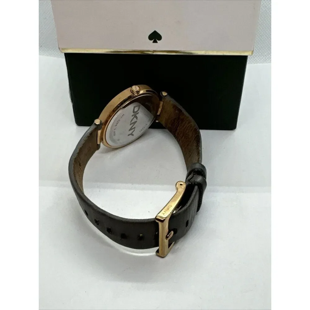 DKNY Stanhope NY-2296 Women's Grey Leather Analog Dial Quartz Wrist Watch JNA171